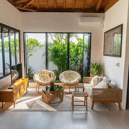 Berawa Canggu Stylish Joglo 3 Bedrooms Private Villa With Private Pool Exteriör bild