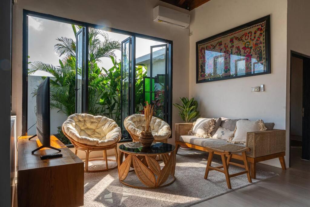 Berawa Canggu Stylish Joglo 3 Bedrooms Private Villa With Private Pool Exteriör bild